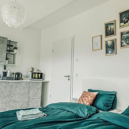 Modernes Doppelzimmer Friedewald Rhoenblick Exterior foto