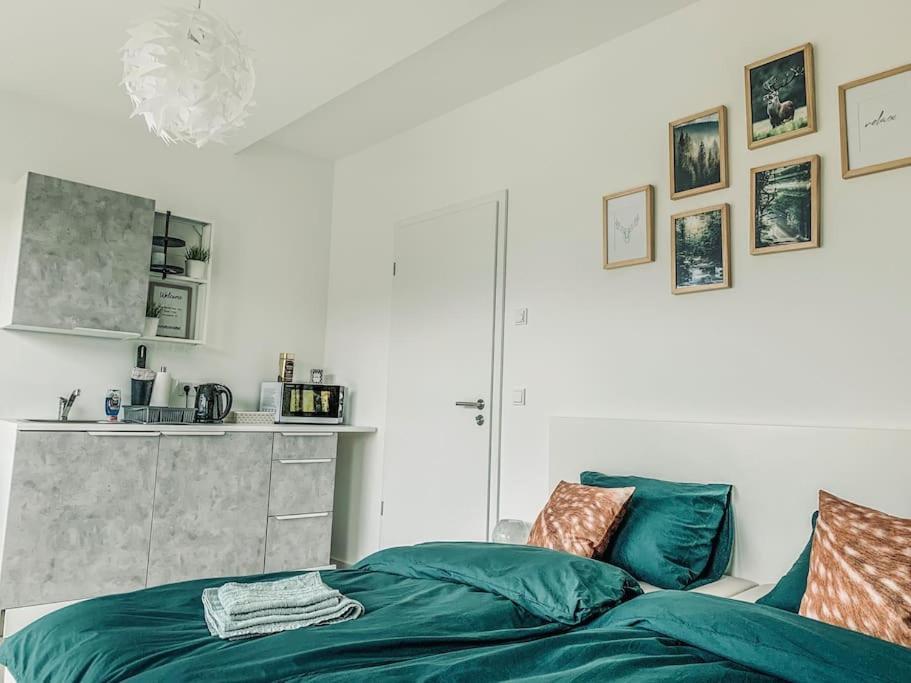 Modernes Doppelzimmer Friedewald Rhoenblick Exterior foto